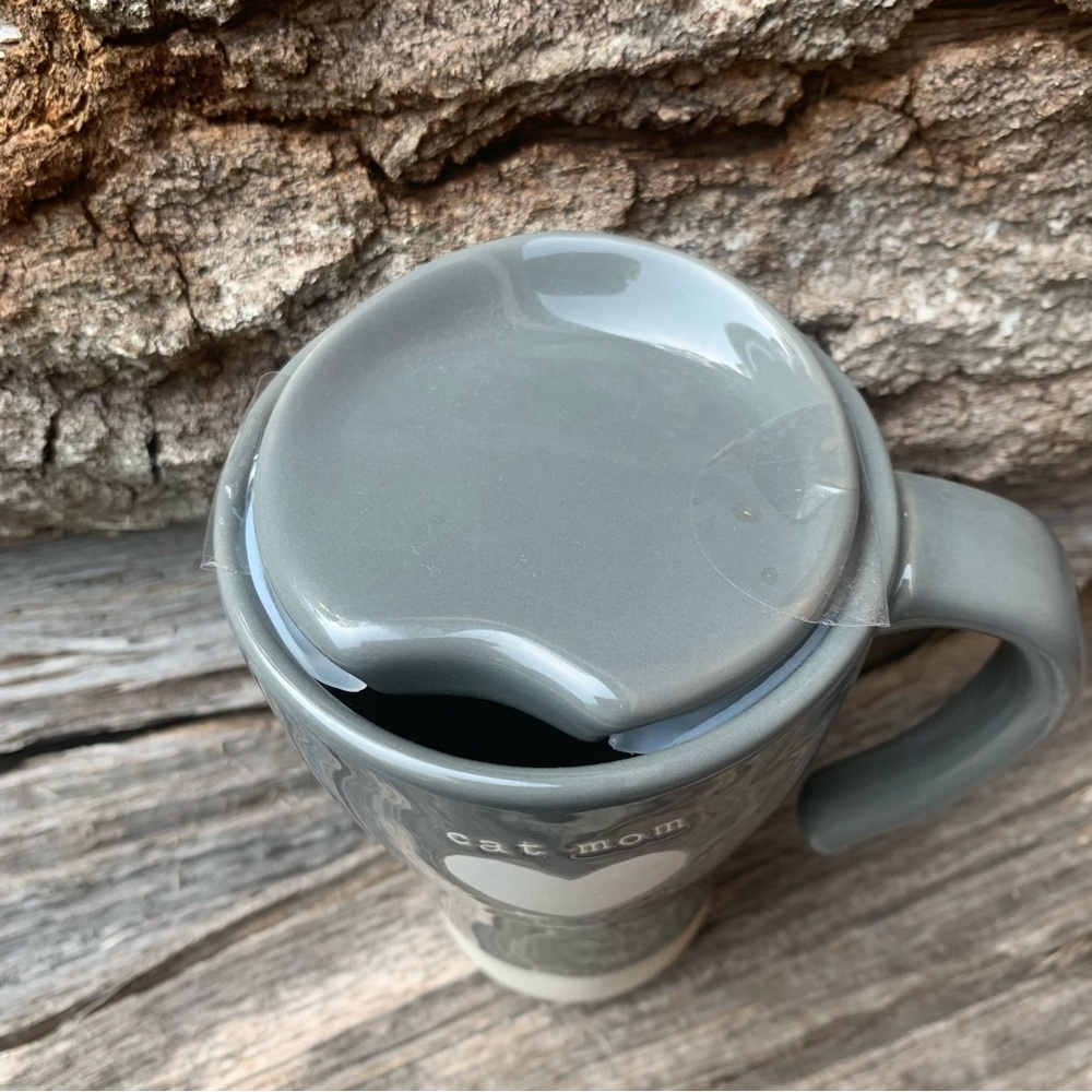 Gray Ceramic 'Cat Mom' Travel Mug w/ Lid | 12 fl oz. - Picture 3 of 7